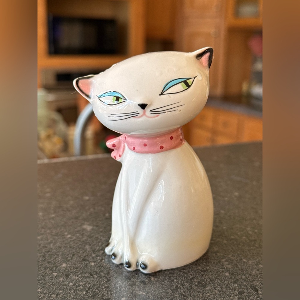 Vintage Holt Salt and Pepper Shaker